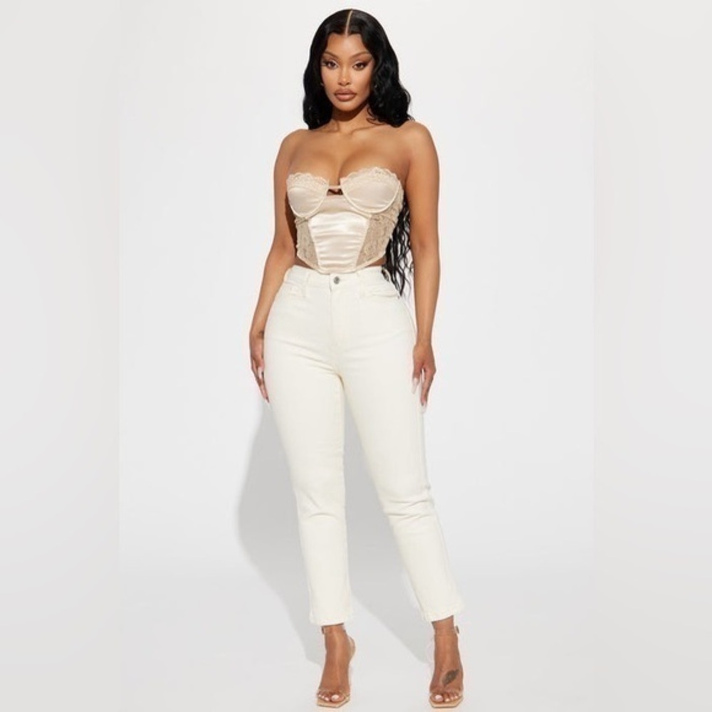 NWT Fashion Nova Off White Pure Darling Stretch Ankle Skinny Jeans Junior size 1